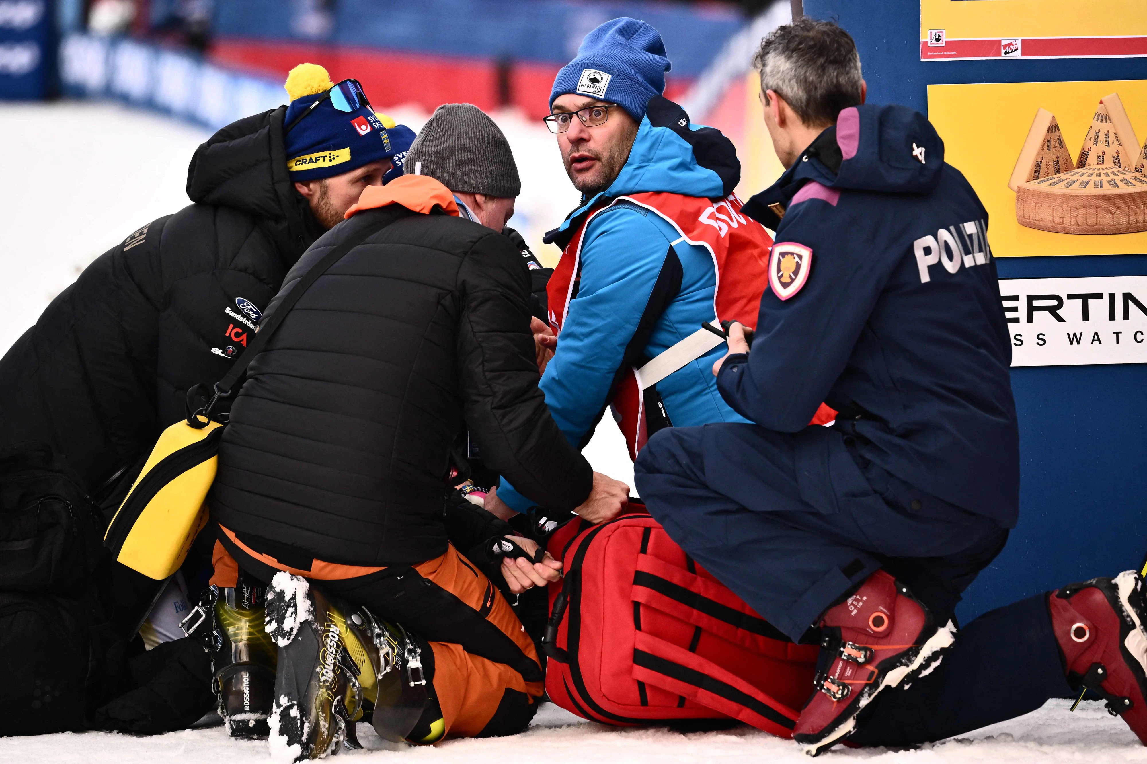 Die Siegerin Frieda Karlsson musste von einem Ärzteteam behandelt werden.