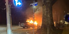 Auto geht am Gürtel in Flammen auf – Feuerwehreinsatz