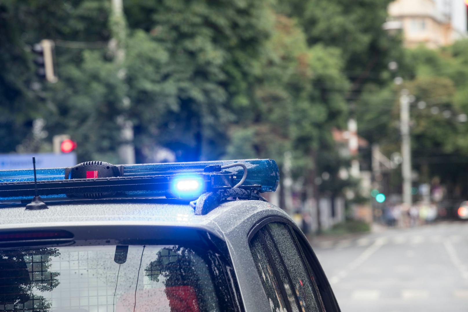 Die Wiener Polizei fahndet nach einem möglichen Serientäter.