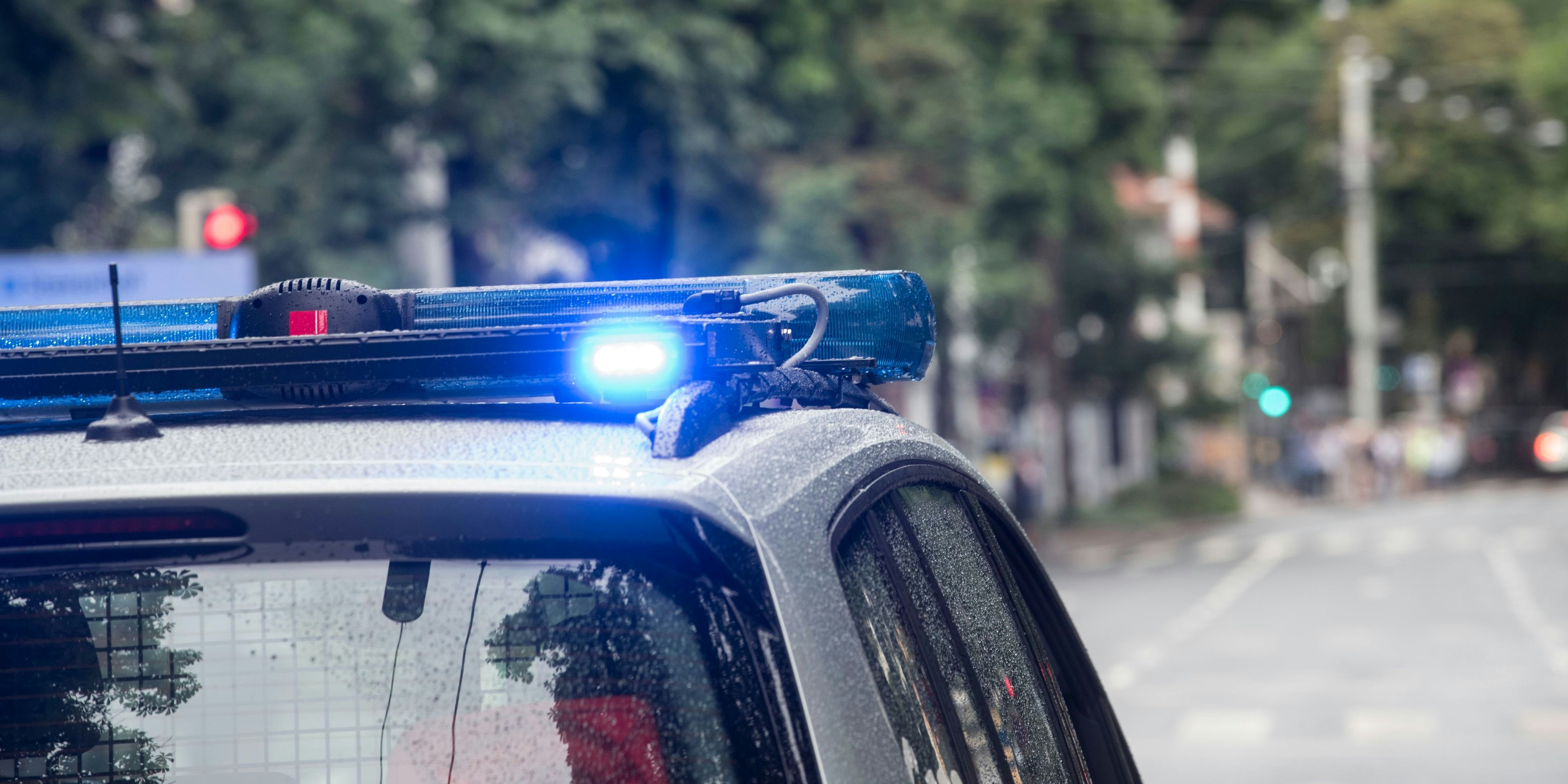 Die Polizei Lech ermittelt in dem Fall des mutmaßlichen Fahrerflüchtigen.