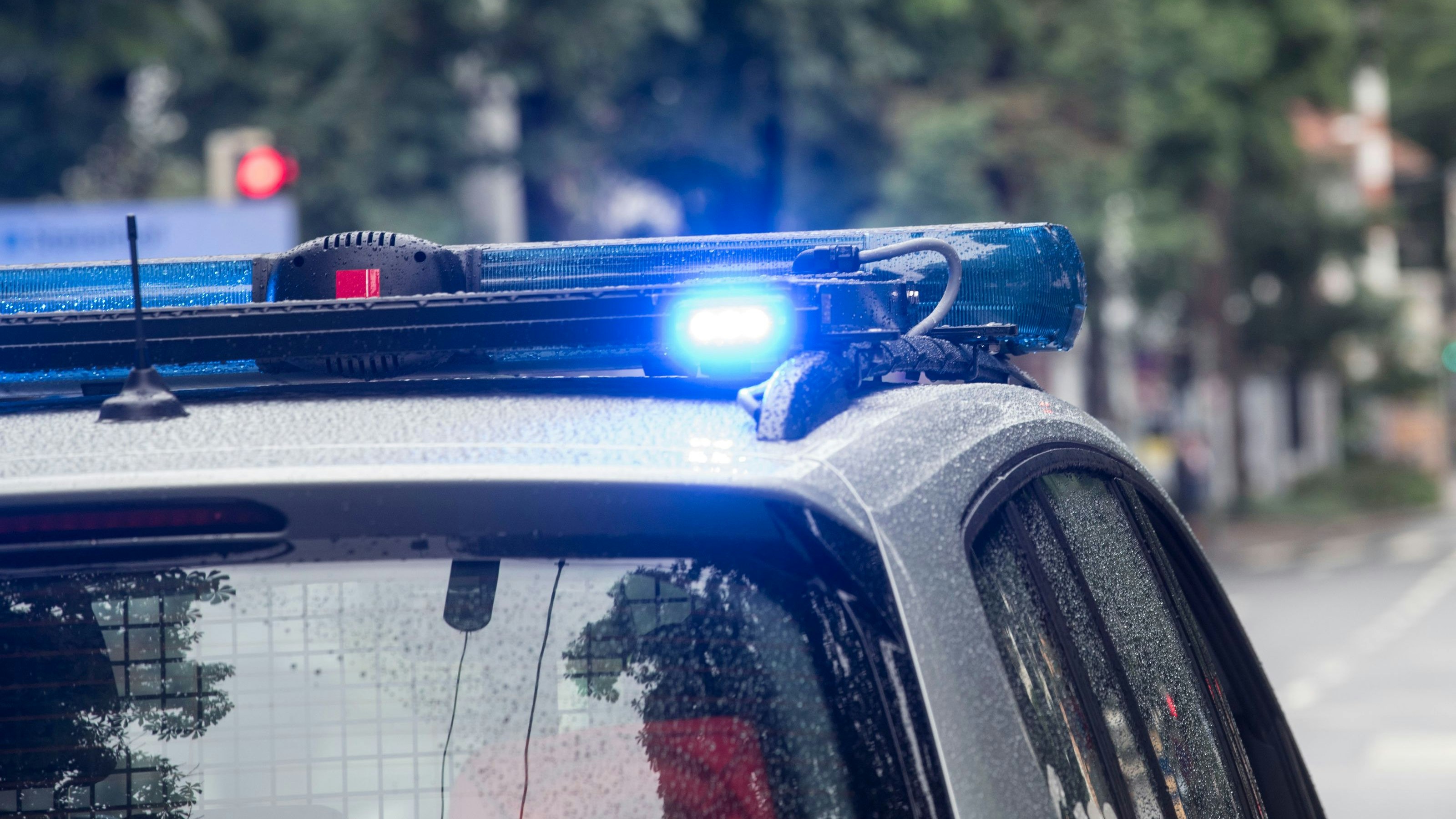 Die Polizei Lech ermittelt in dem Fall des mutmaßlichen Fahrerflüchtigen.