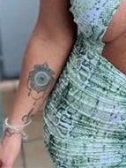 Dieses "Peckerl" soll Mirnesa S vor dem "Bösen" beschützen.