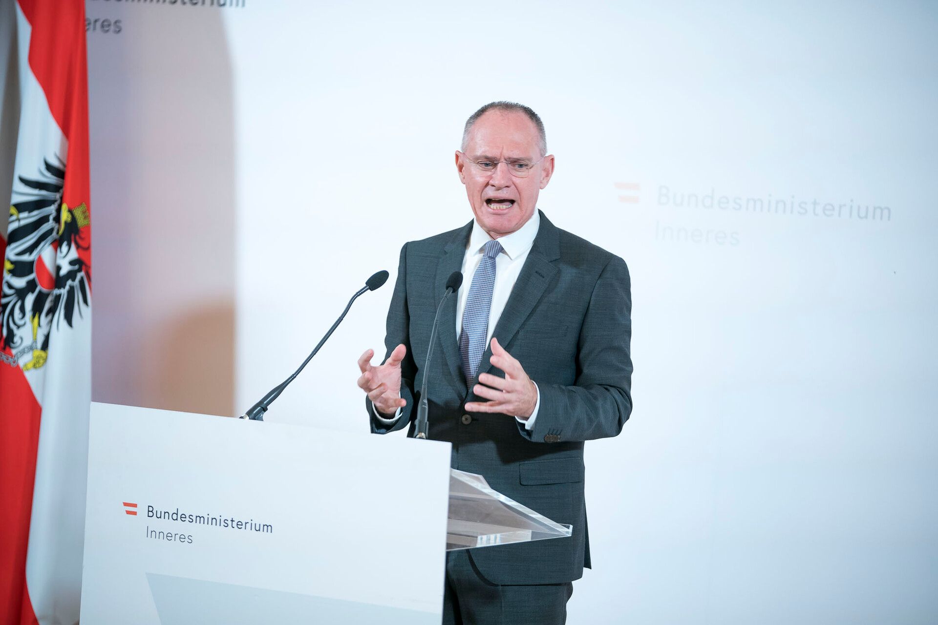 Innenminister Gerhard Karner gratulierte den Ermittlern zur Aufdeckung des Falles.