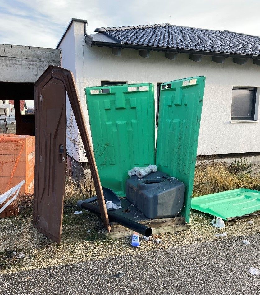 Eines der gesprengten WCs