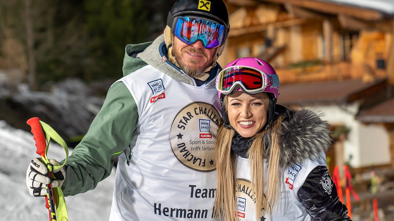 Melissa mit ihrem Jugend-Idol <strong>Hermann Maier</strong> bei der "Star Challenge 2024" in der Flachau.