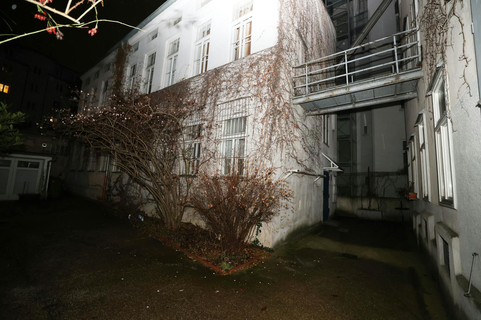 In diesem Haus in der Zimmermanngasse in Wien-Alsergrund werden die Bewohner von Kurzzeit-Mietern terrorisiert.