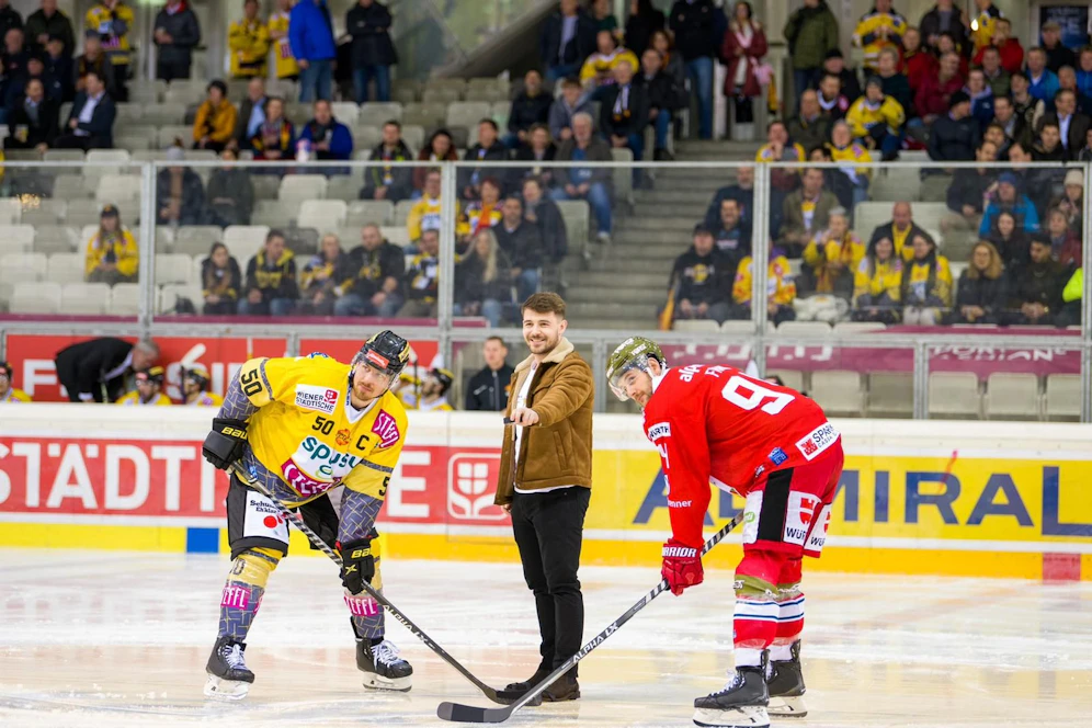 Defensive Back Christoph Kellner beim Ehren-Bully.