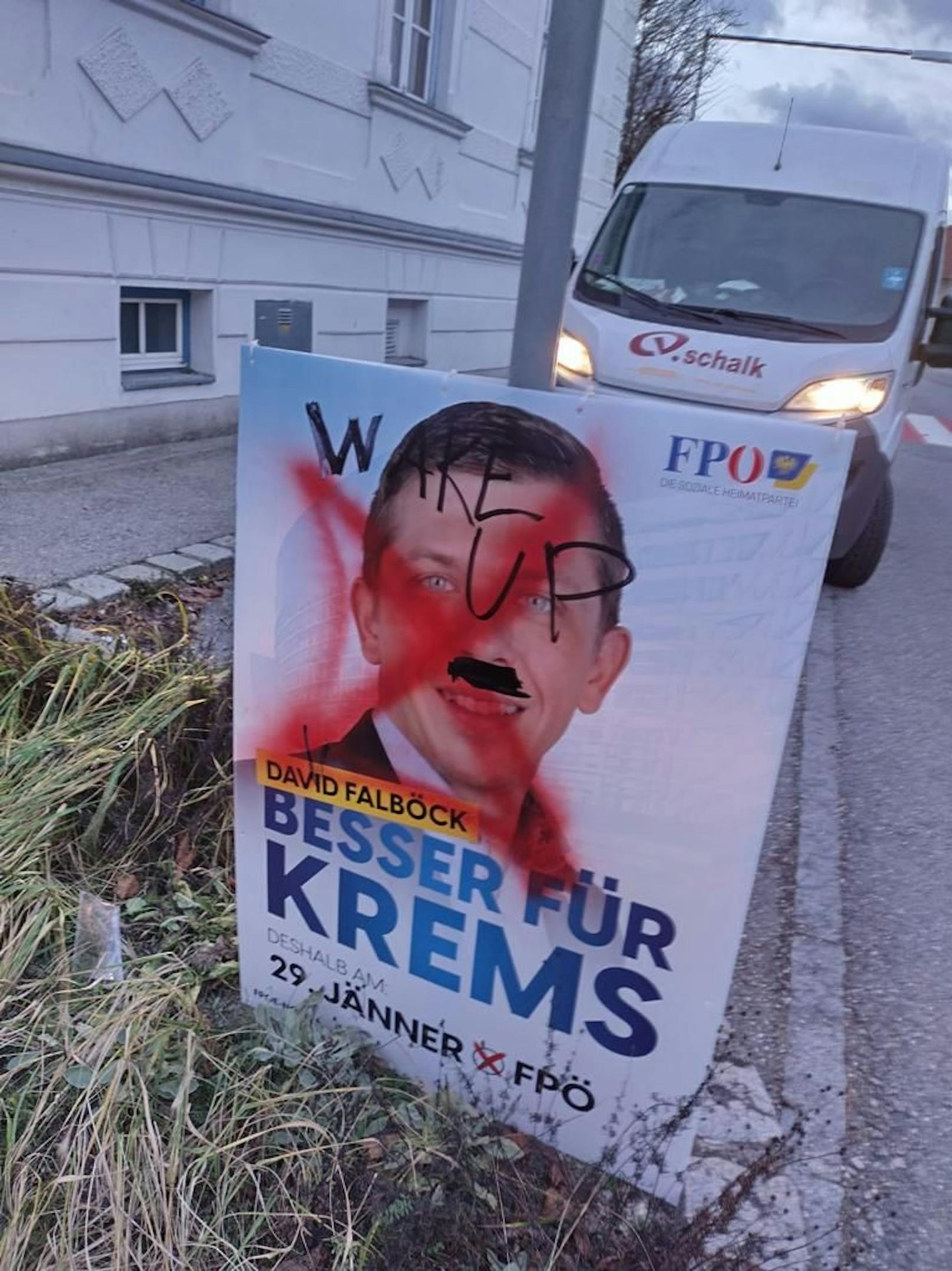 Auch dieses Wahlplakat wurde verunstaltet.