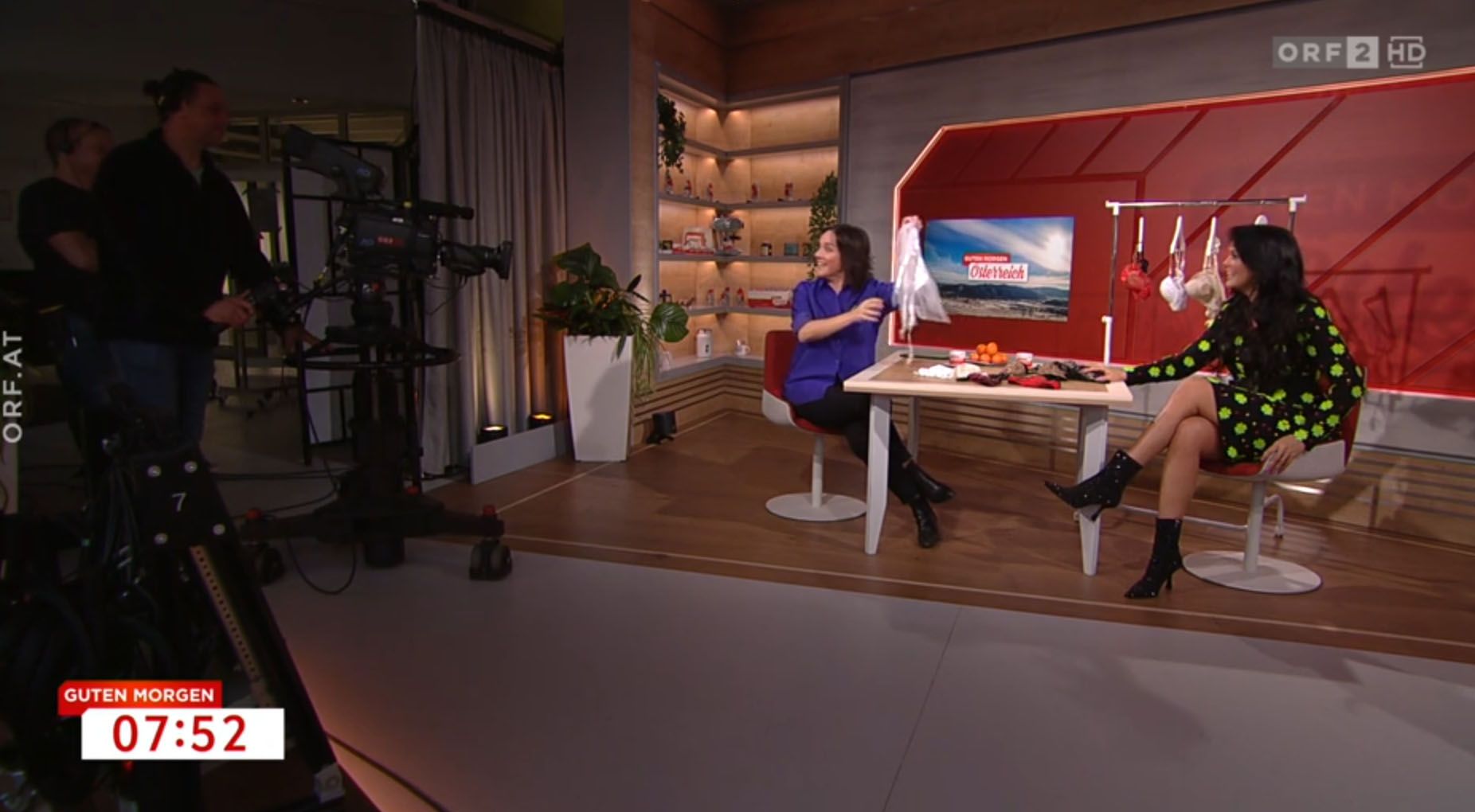 ORF-Moderatorin Eva Pölzl mit Mode-Expertin Martina Reuter.