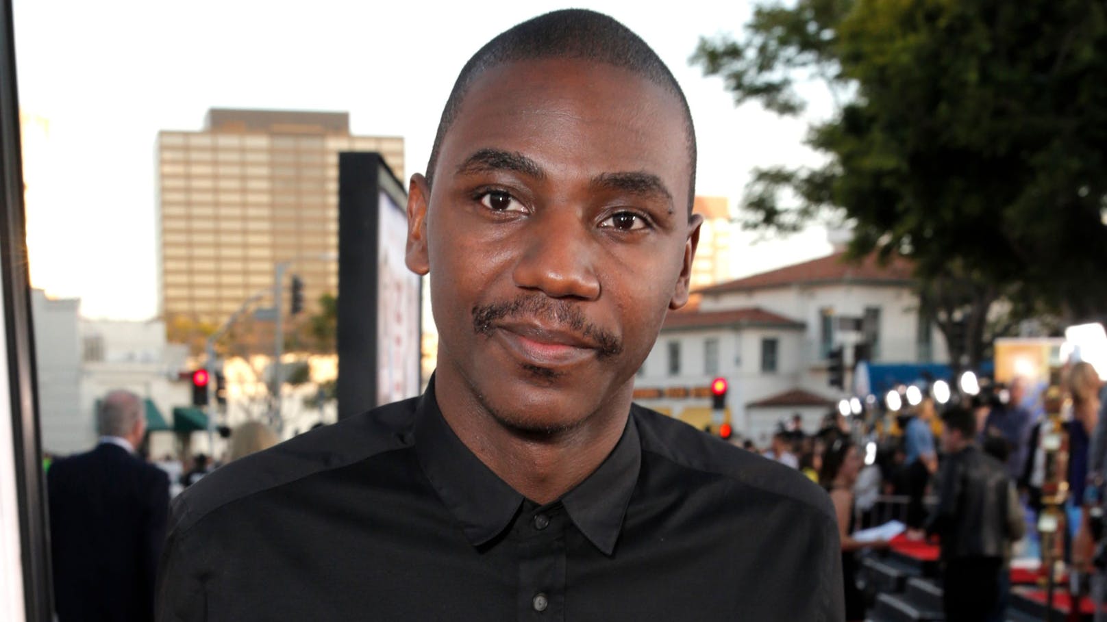 Er habe den Job wegen des Geldes angenommen und um die Film- und Fernsehindustrie zu ehren, sagte Moderator Jerrod Carmichael.