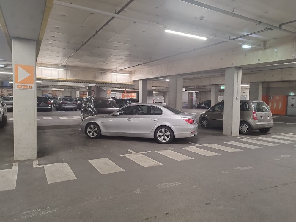 Das Parkmanöver des BMW-Lenkers sorgte für Ärger.