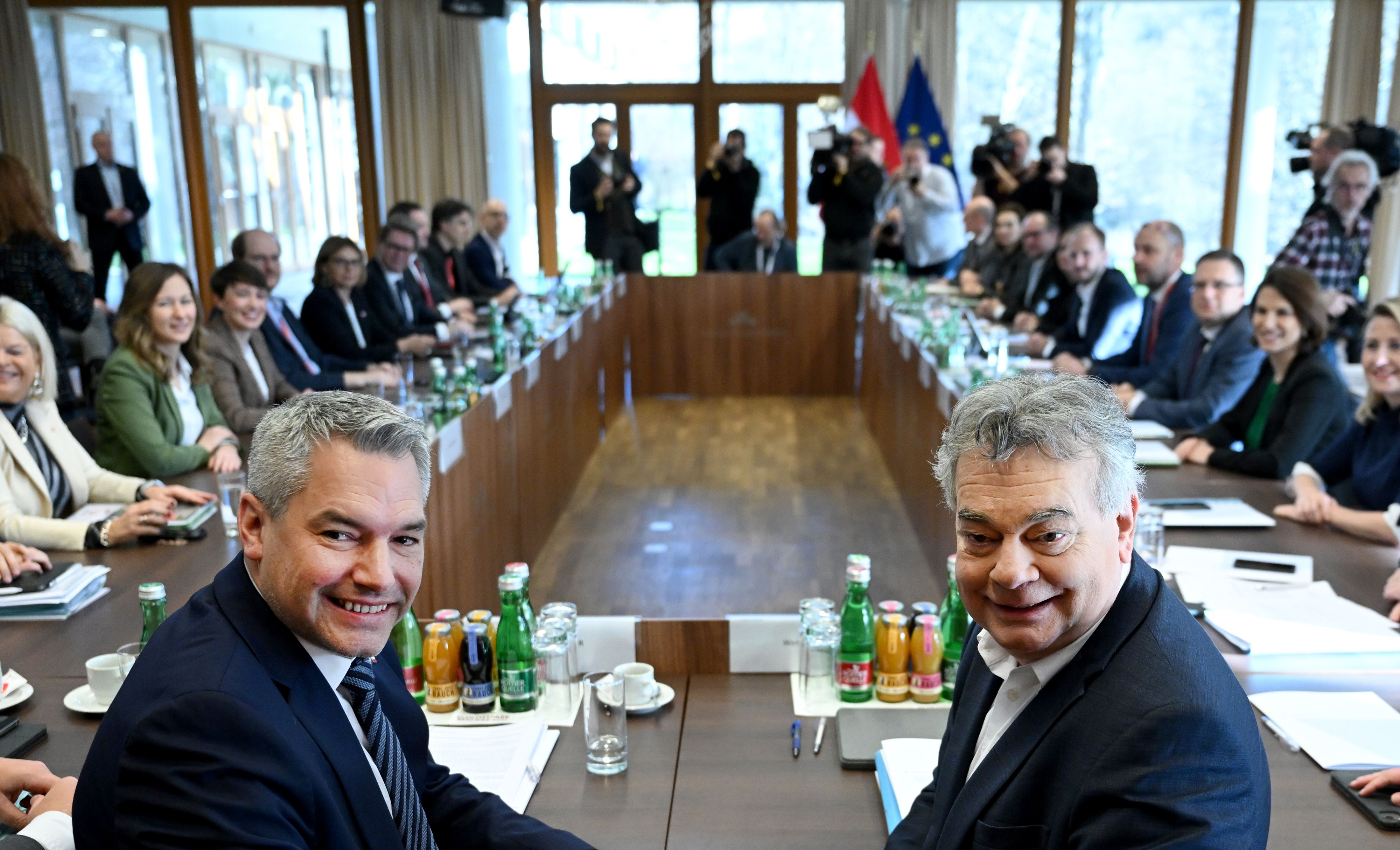 Bundeskanzler Karl Nehammer und Vizekanzler Werner Kogler