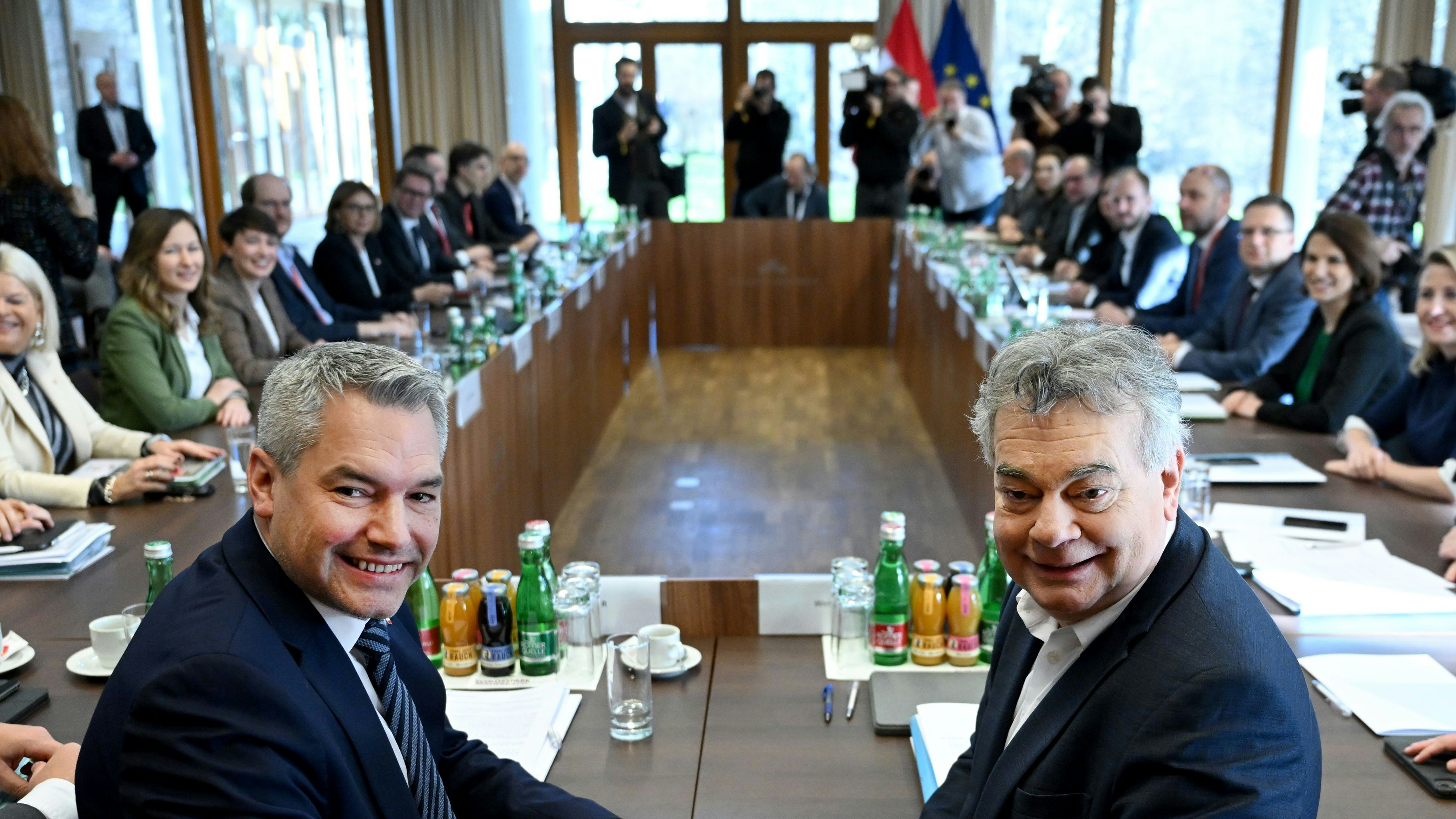 Bundeskanzler Karl Nehammer und Vizekanzler Werner Kogler