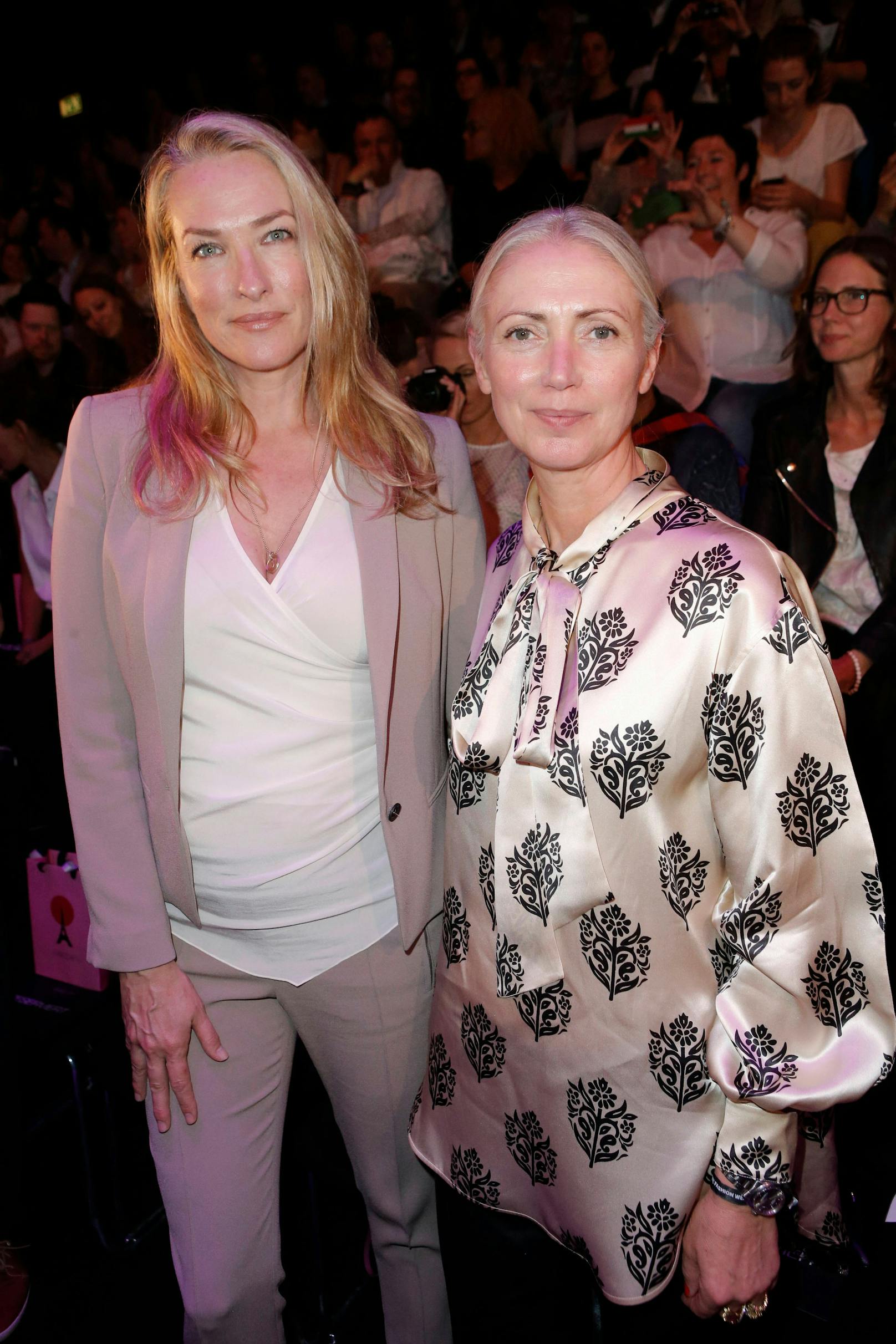 Tatjana Patitz mit der ehemaligen Chefin von "Vogue Germany", Christiane Arp.