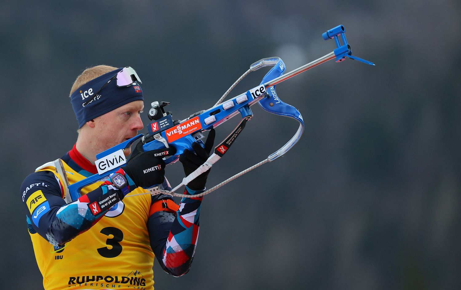 Johannes Thingnes Bö feierte trotz des Stromausfalls in Ruhpolding seinen 60. Weltcupsieg. 