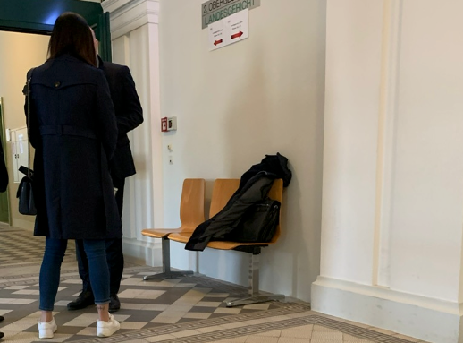 Die Angeklagte in St. Pölten vor Gericht