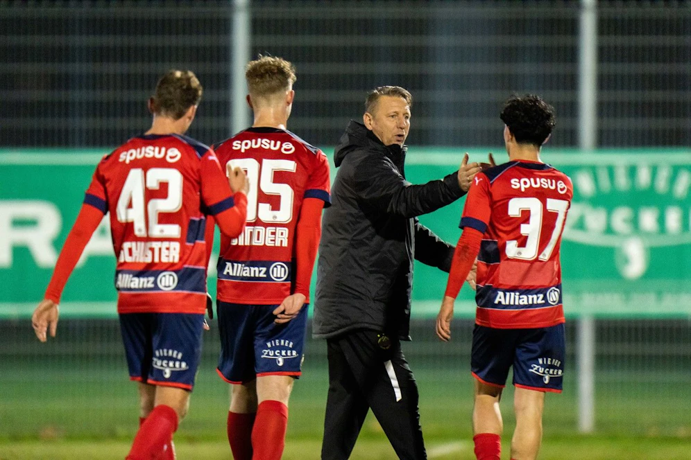Zoran Barisic gewinnt den Test mit Rapid.
