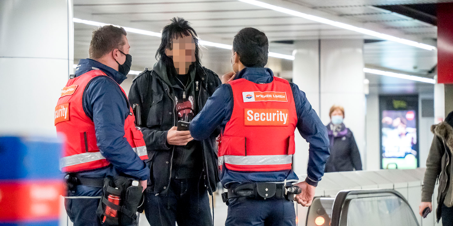 Ein Drittel der Übergriffe sei auf die Maskenpflicht zurückzuführen.