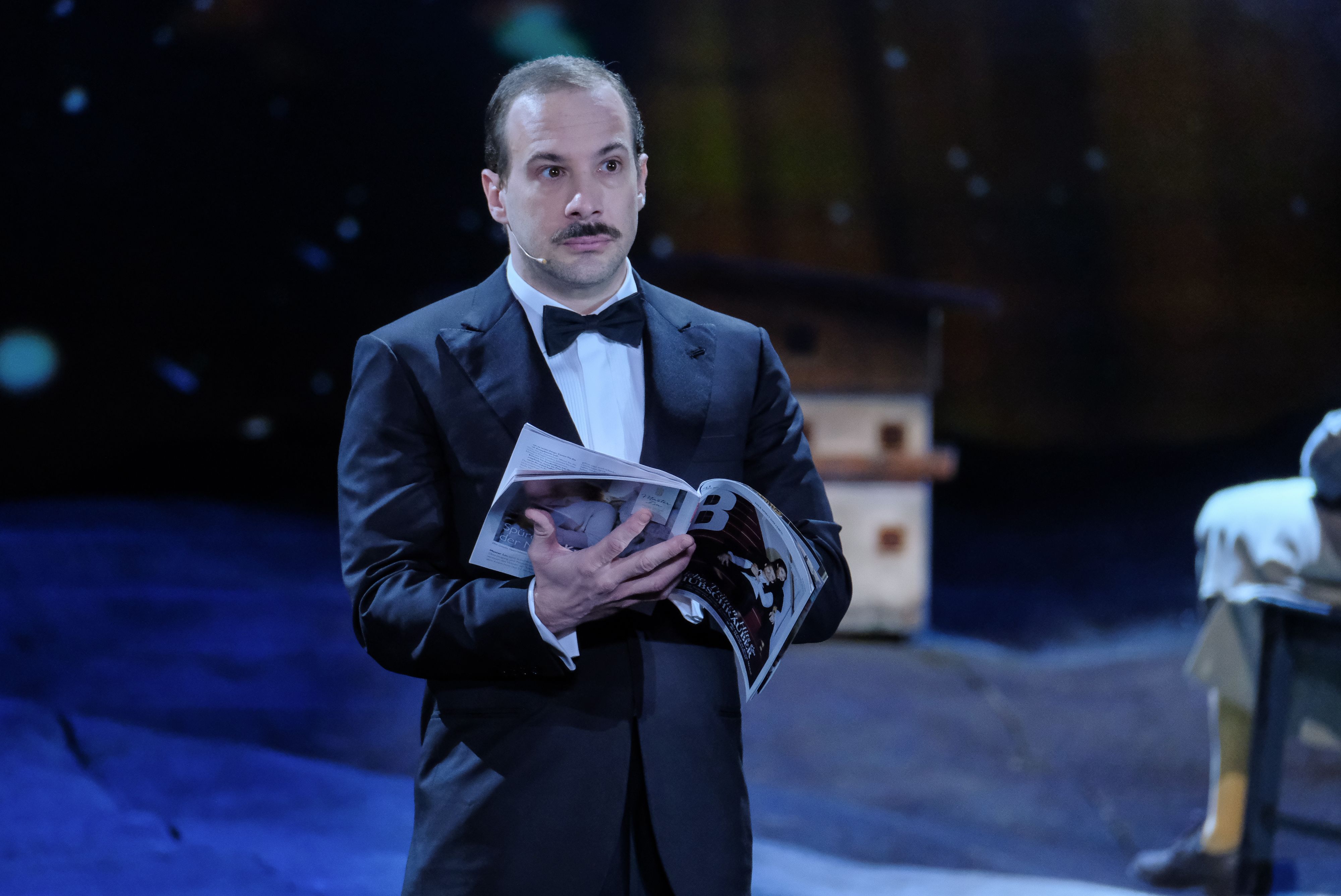Florian Teichtmeister bei der Nestroy Gala 2021.