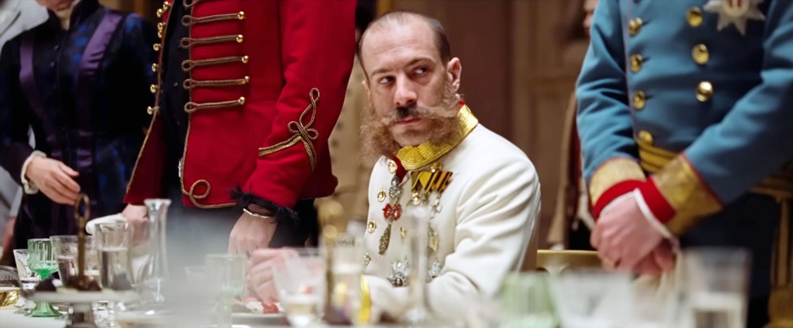 Florian Teichtmeister spielte Kaiser Franz Joseph im Historiendrama "Corsage". Dieser Film wurde 2022 als österreichischer Kandidat für die Oscarverleihung 2023 ausgewählt.