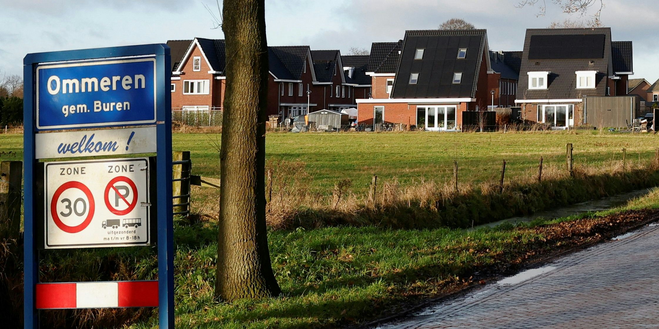 Das Dorf hat genug von den Schatzsuchern.