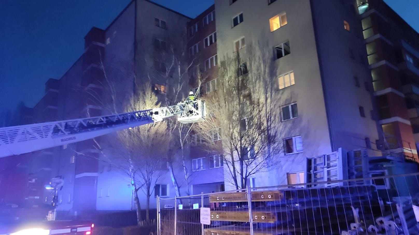 Am späten Nachmittag des 14. Jänner 2022 kam es in einem Gemeindebau in der Engerthstraße / Doktor-Natterer-Gasse zu einem verheerenden Wohnungsbrand.