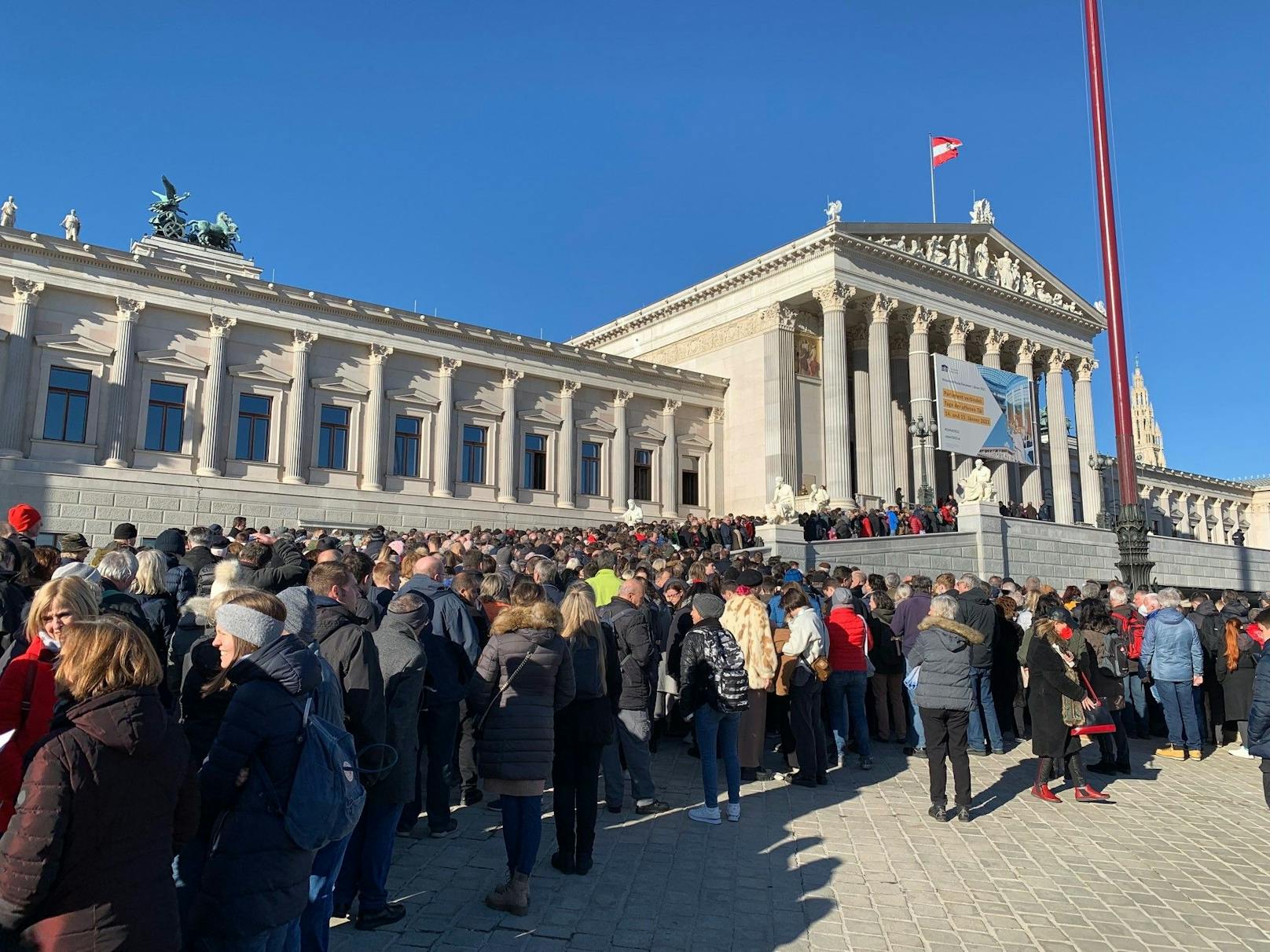 Auch für Sonntag werden immense Menschenmassen erwartet.