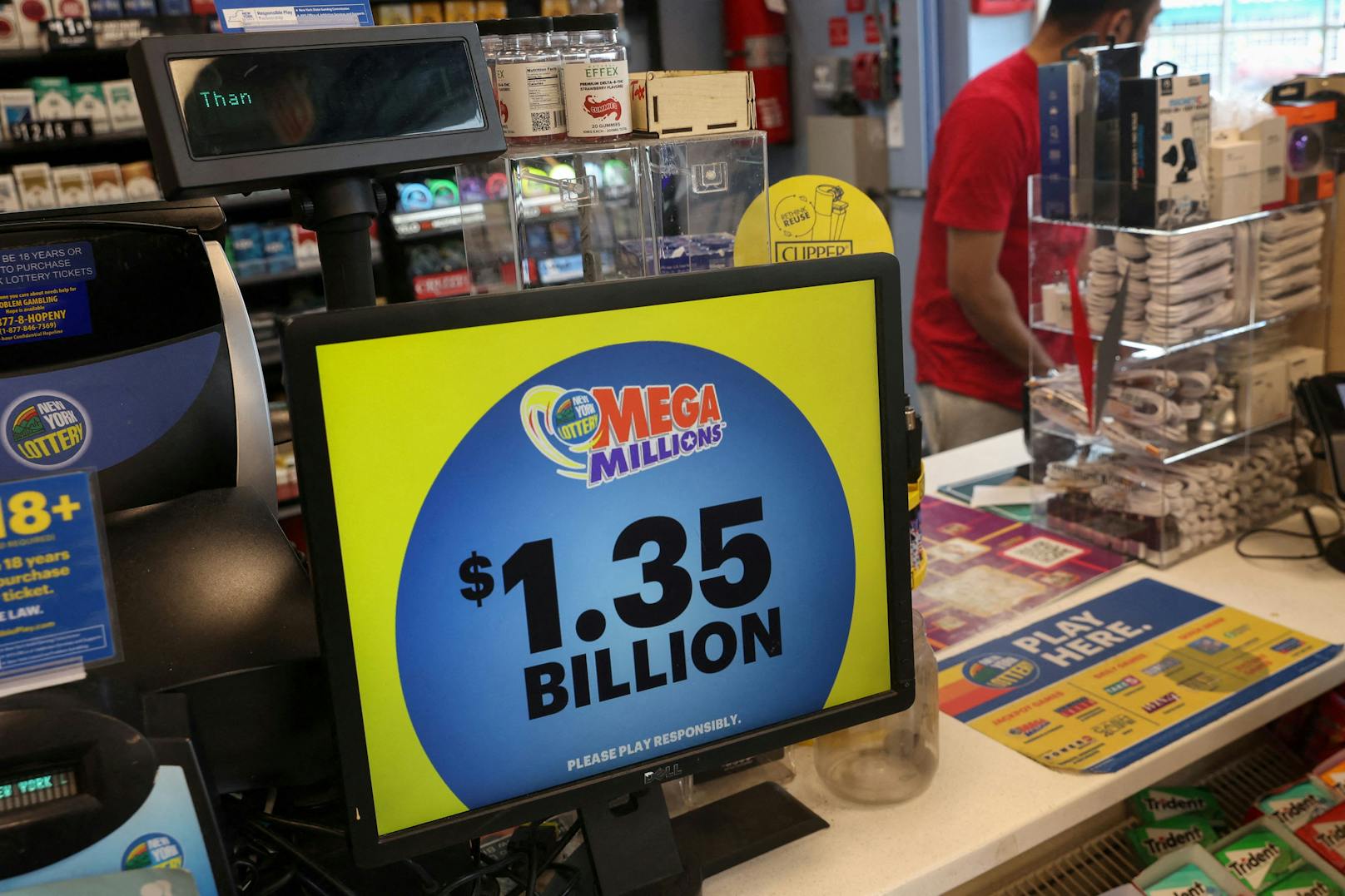 Der rund 1,35 Milliarden Dollar schwere Jackpot der US-Lotterie <a data-li-document-ref="100220264" href="https://www.heute.at/s/126-milliarden-euro-lottospieler-knackt-mega-jackpot-100220264">Mega Millions</a> ist geknackt.