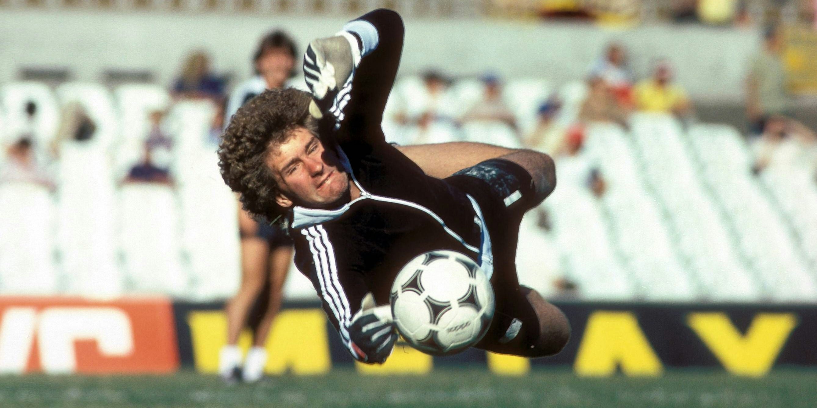 Eike Immel bei einer Parade im Jahr 1982