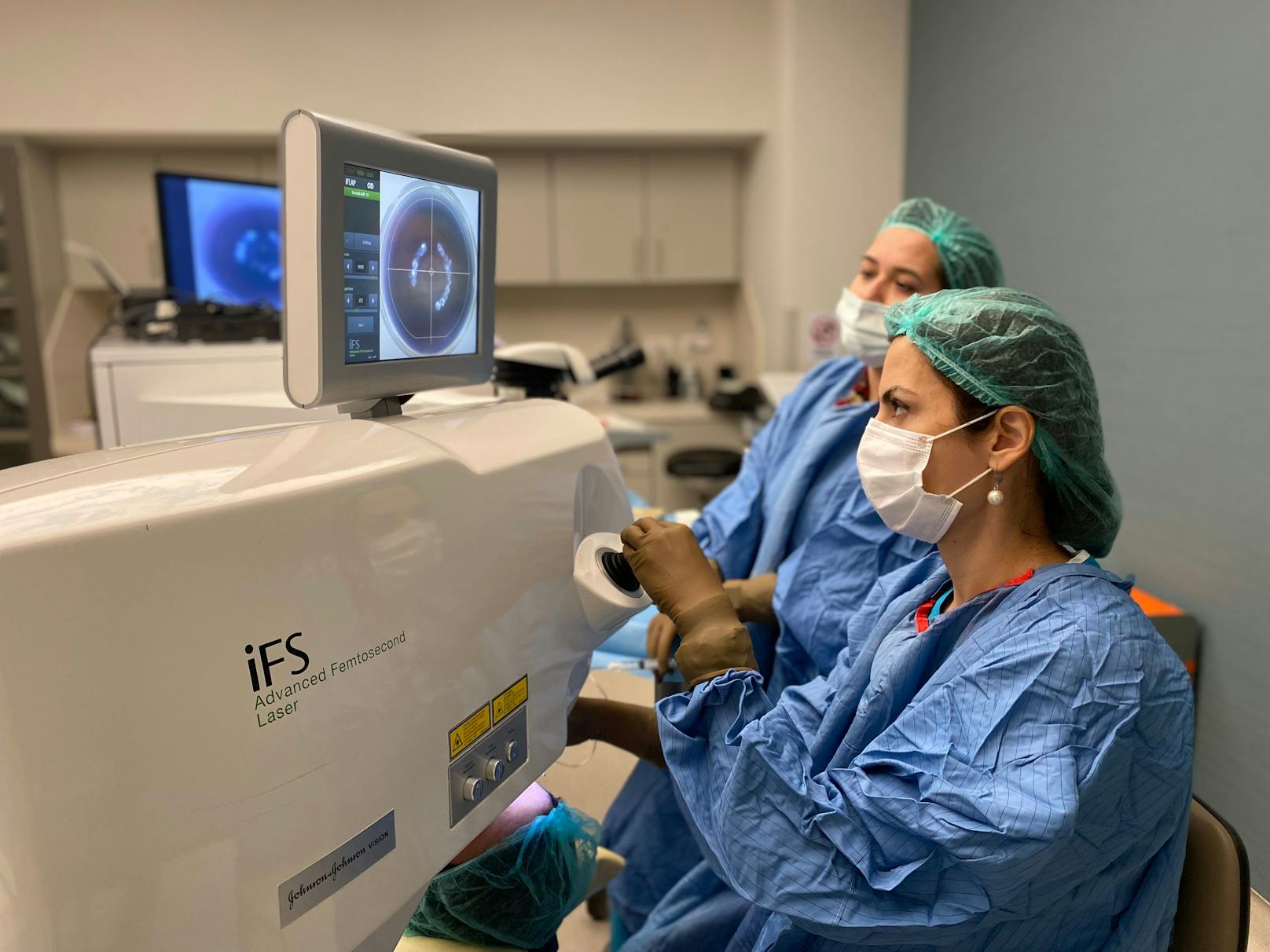 Im Acıbadem-Krankenhaus in Maslak, einem Stadtteil von Istanbul, werden die Augenlaser-Operationen durchgeführt.
