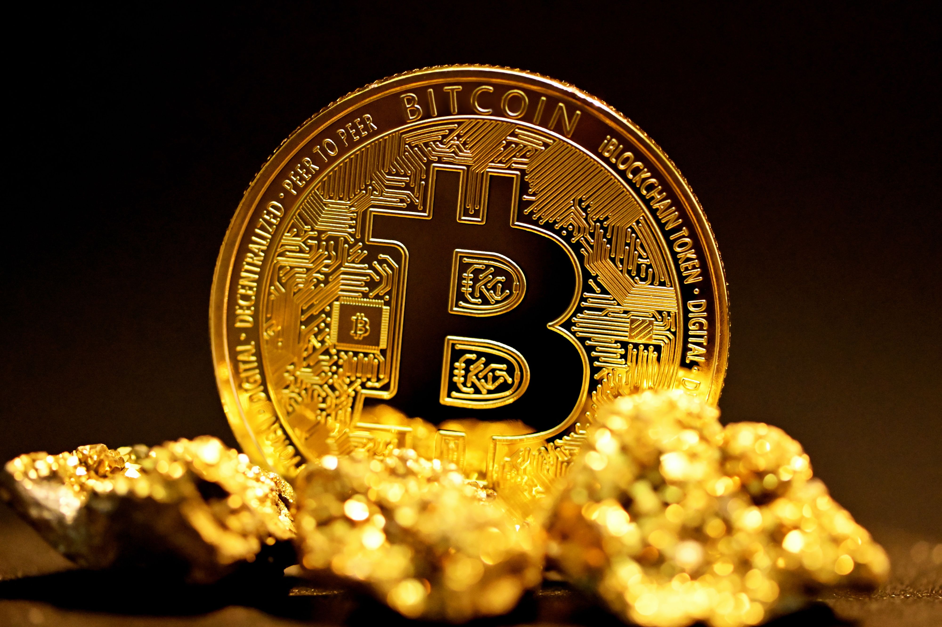 Bitcoin hat kurzzeitig sogar die Marke von 21.000 Dollar geknackt.