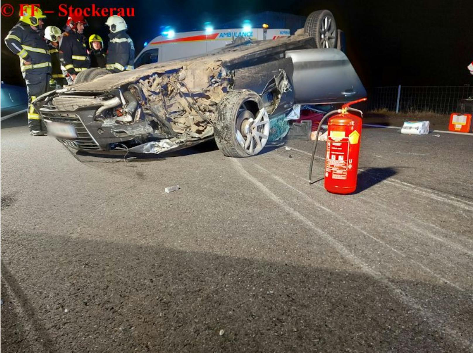 Lkw fuhr aus Pannenbucht – Schwerer Crash auf S5