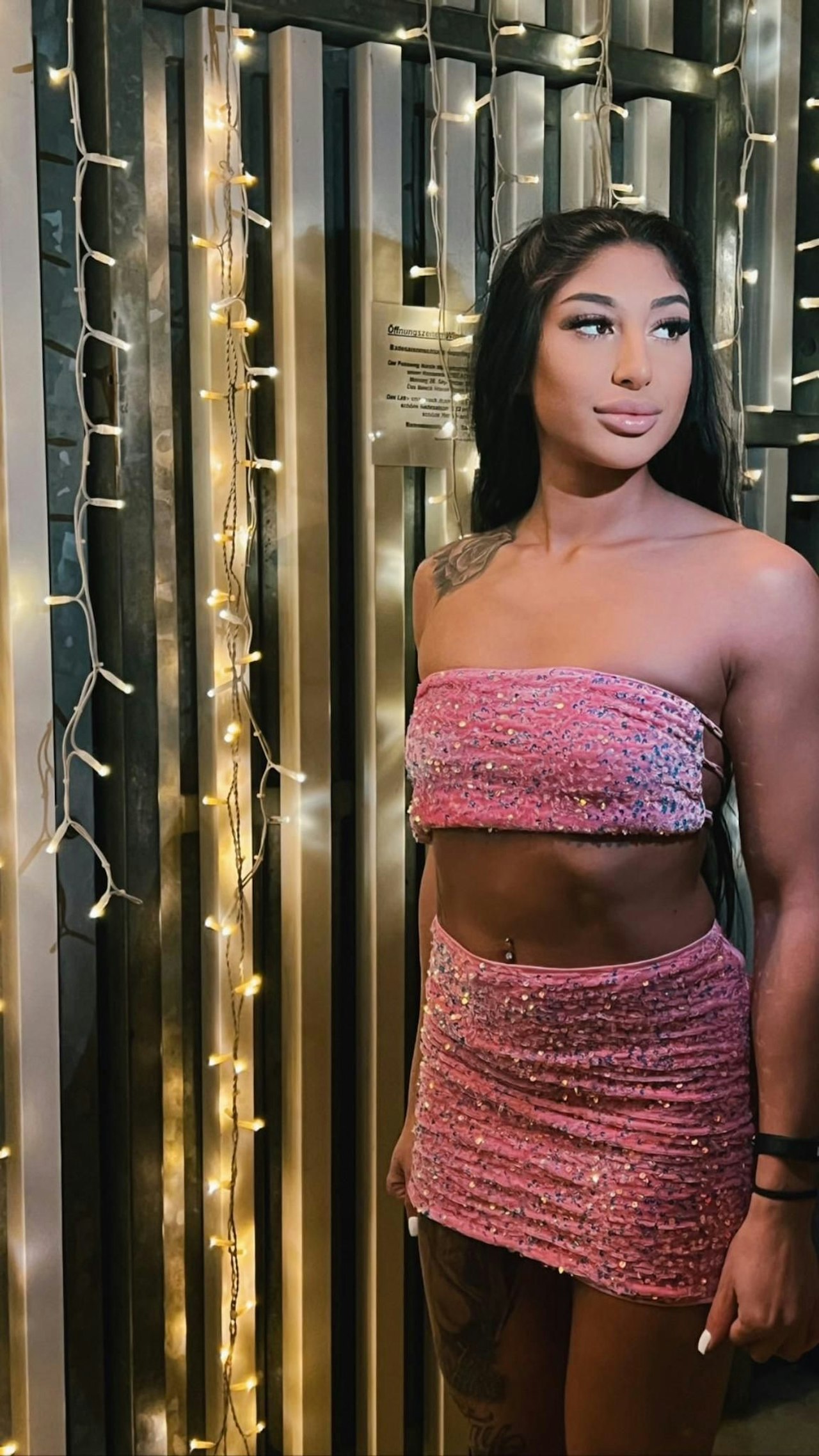 Heute.at - Polizist nennt Österreicherin Sexbombe – verliert Job