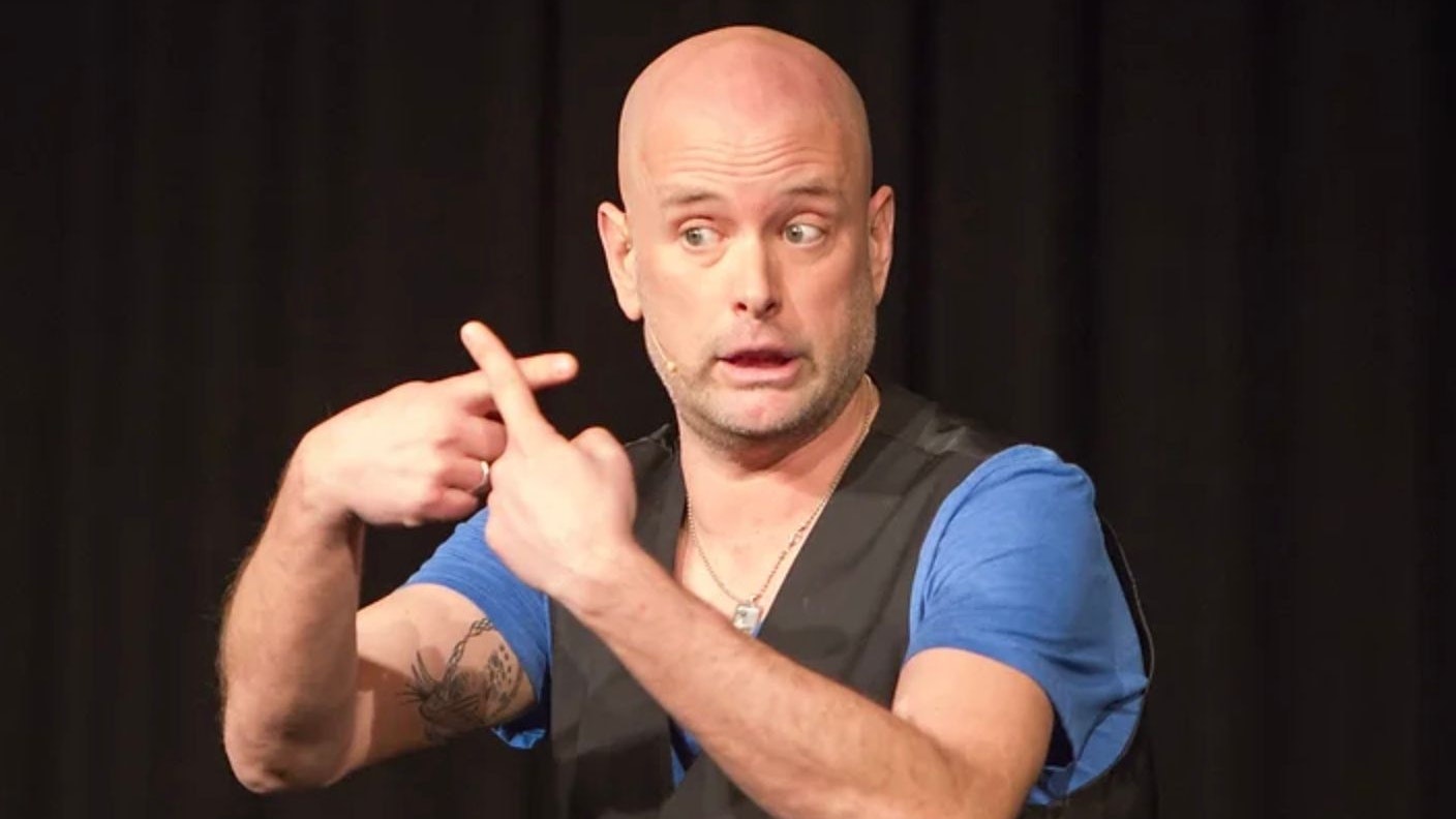 Der "Kabarett–Lehrer" Markus Hauptmann.