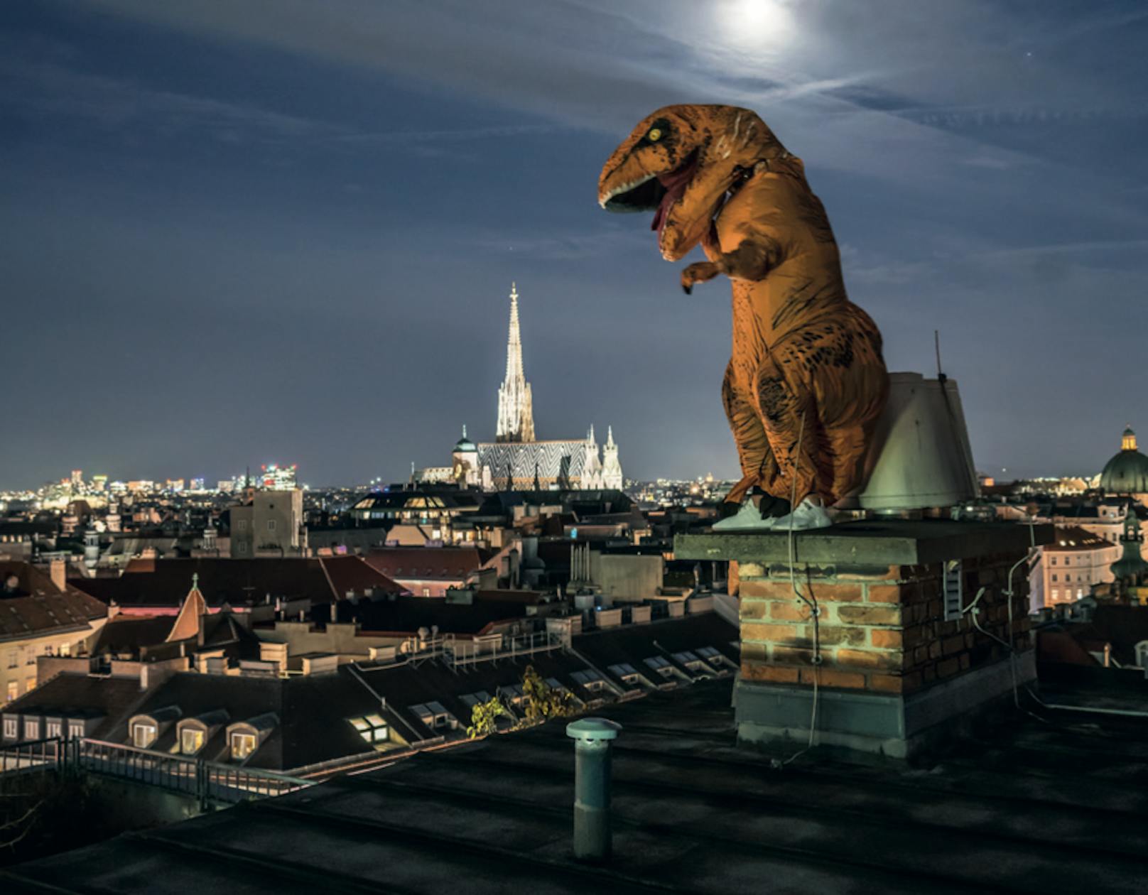 Ein T-Rex tourt durch Wien – Das steckt dahinter