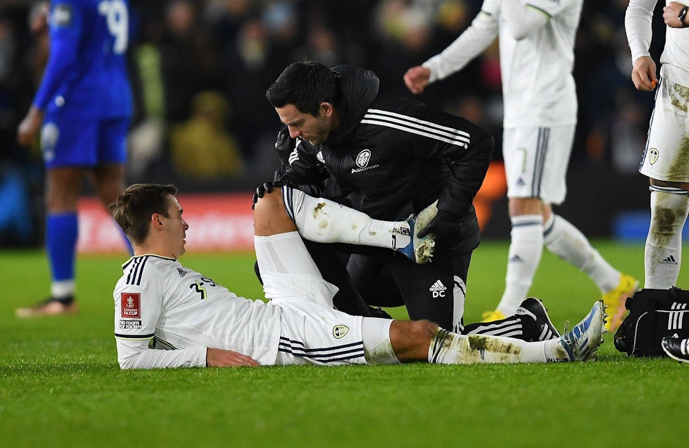 ÖFB-Legionär Maxi Wöber musste bei Leeds´ FA-Cup-Aufstieg mit einer Verletzung ausgetauscht werden. 