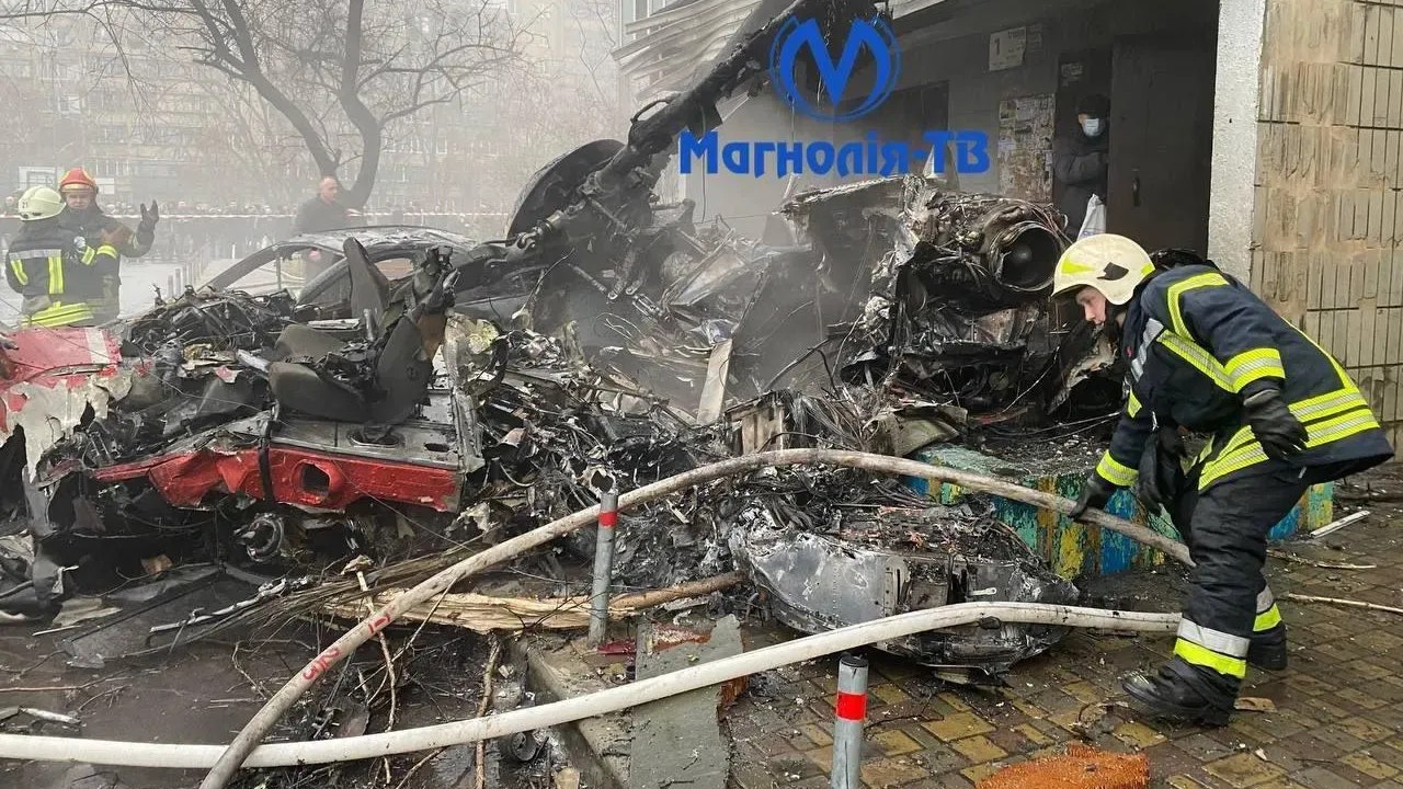 In einem Vorort Kiews ist ein Helikopter in der Nähe eines Kindergartens abgestürzt.