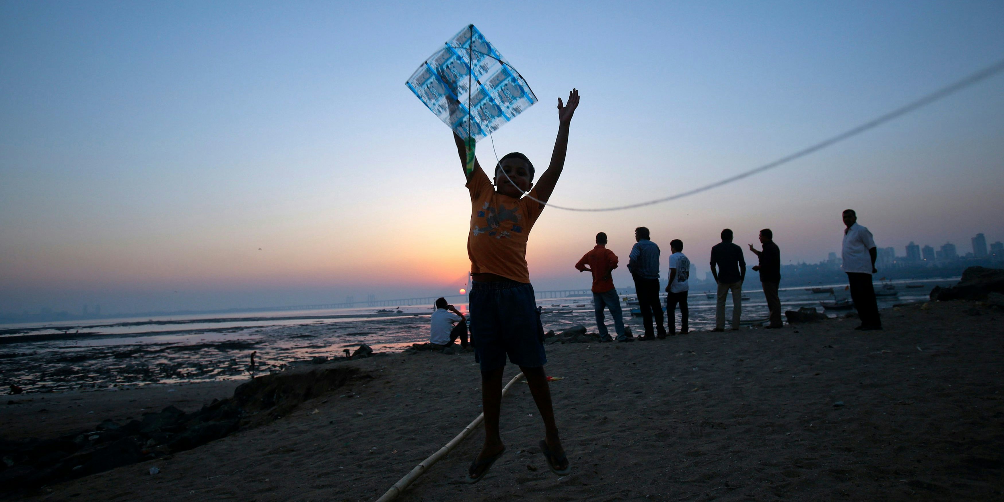Bei einem Drachenfest in Indien kam es zu tragischen Todesfällen (Archivbild).