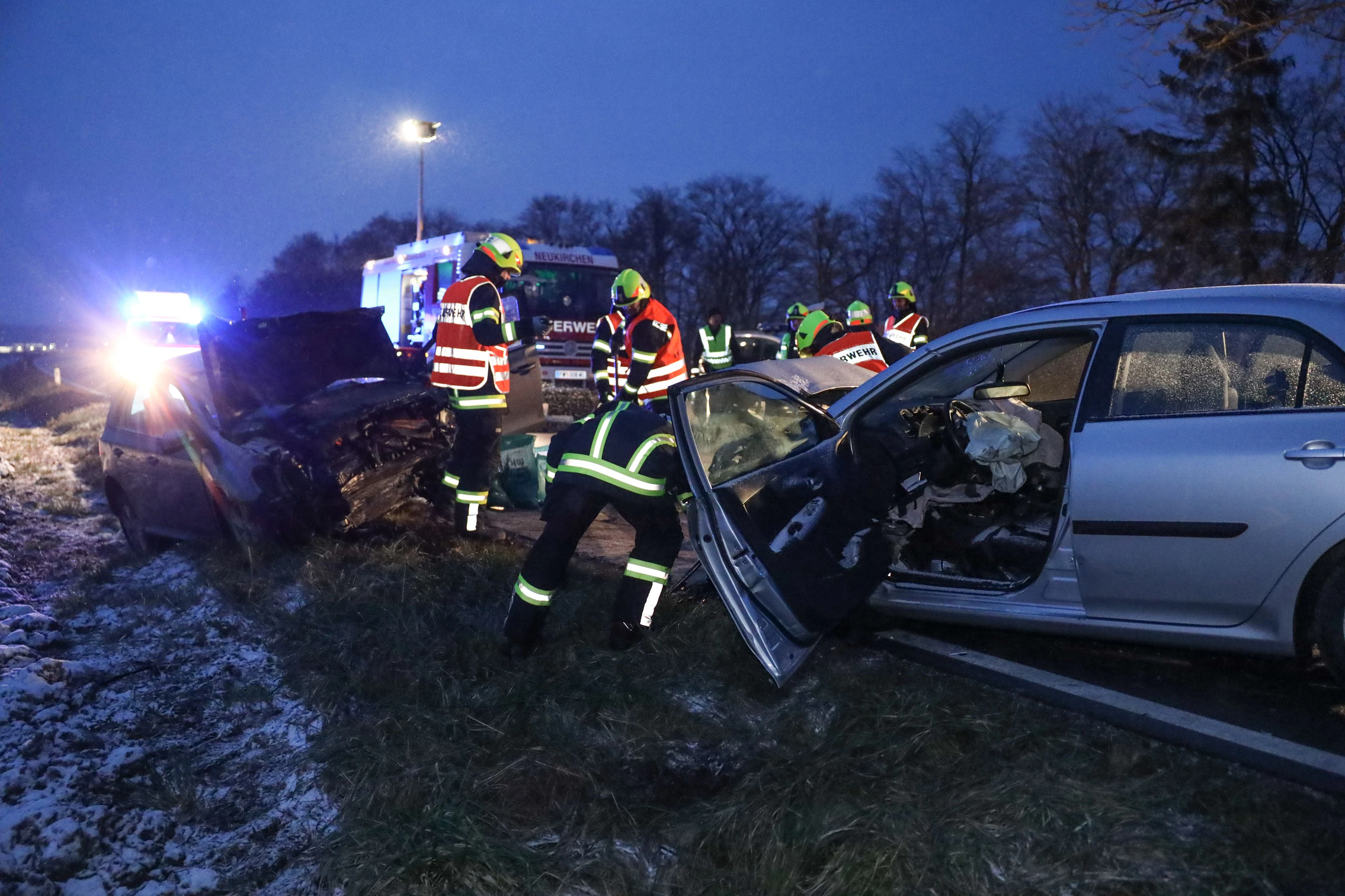 Der Crash beschäftigte etliche Einsatzkräfte. 