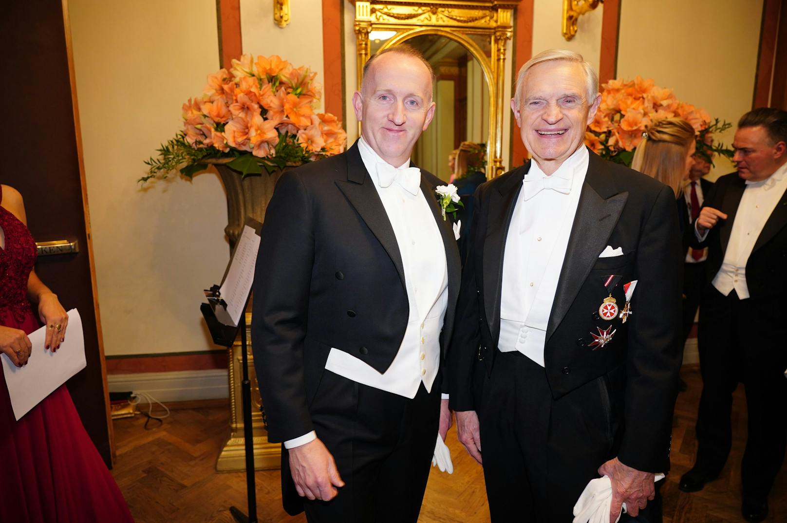 Philharmonikerball-Organisator <strong>Paul Halwax</strong> mit Benimm-Papst <strong>Thomas Schäfer-Elmayr</strong>