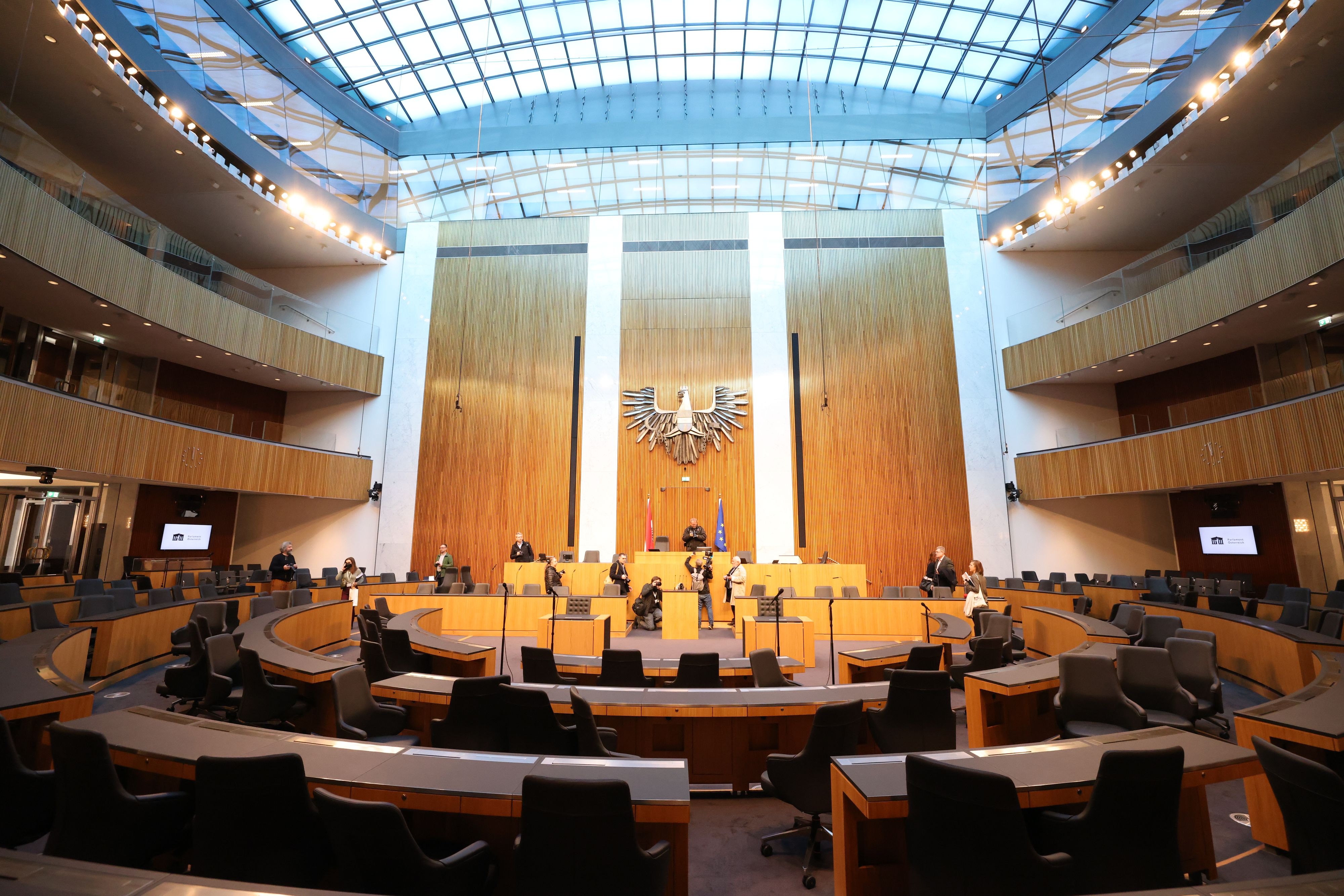 Für die Parteien im Parlament bringt das neue Jahr einen Millionen-Regen.