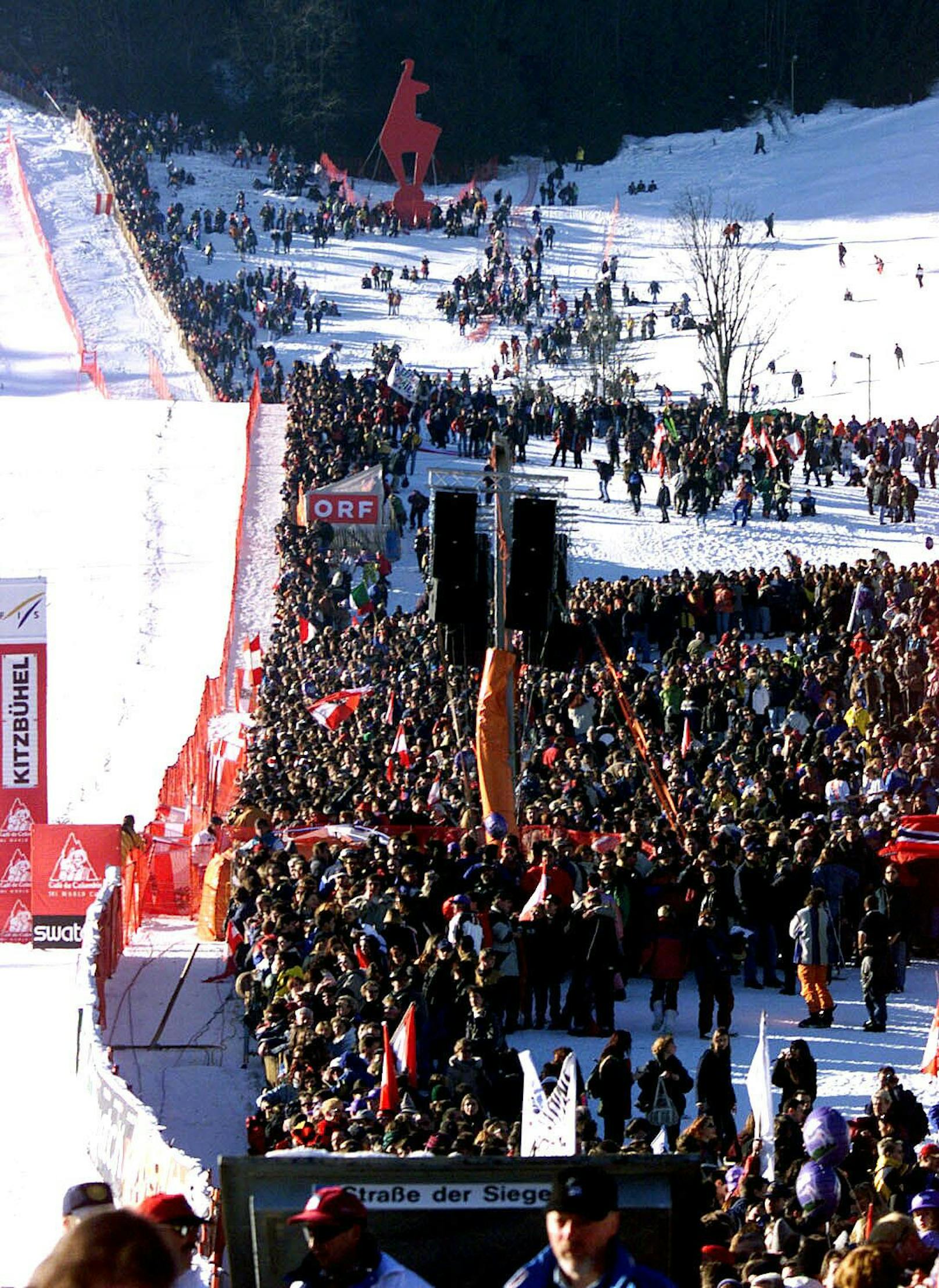 1999 fieberte eine Rekord-Kulisse von 100.000 Zuschauern bei den Rennen in Kitzbühel mit.