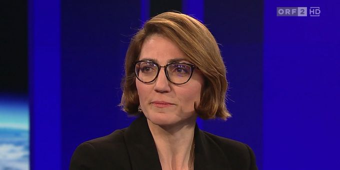 Velina Tchakarowa (AIES) in der ORF-"ZIB2" zu den Waffenlieferungen an die Ukraine.