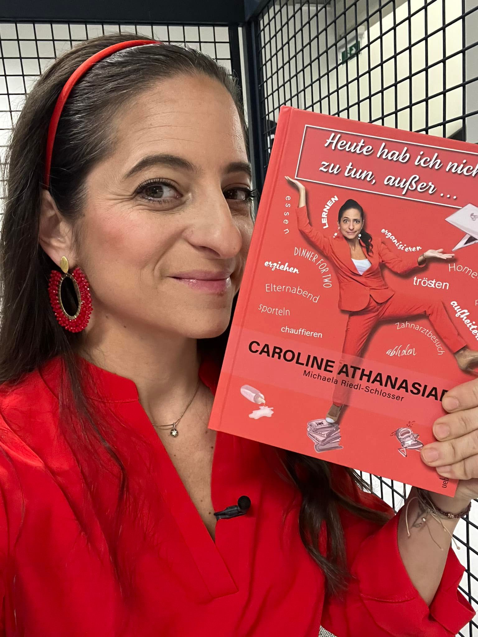 Caroline Athanasiadis hat ihr erstes Buch geschrieben 