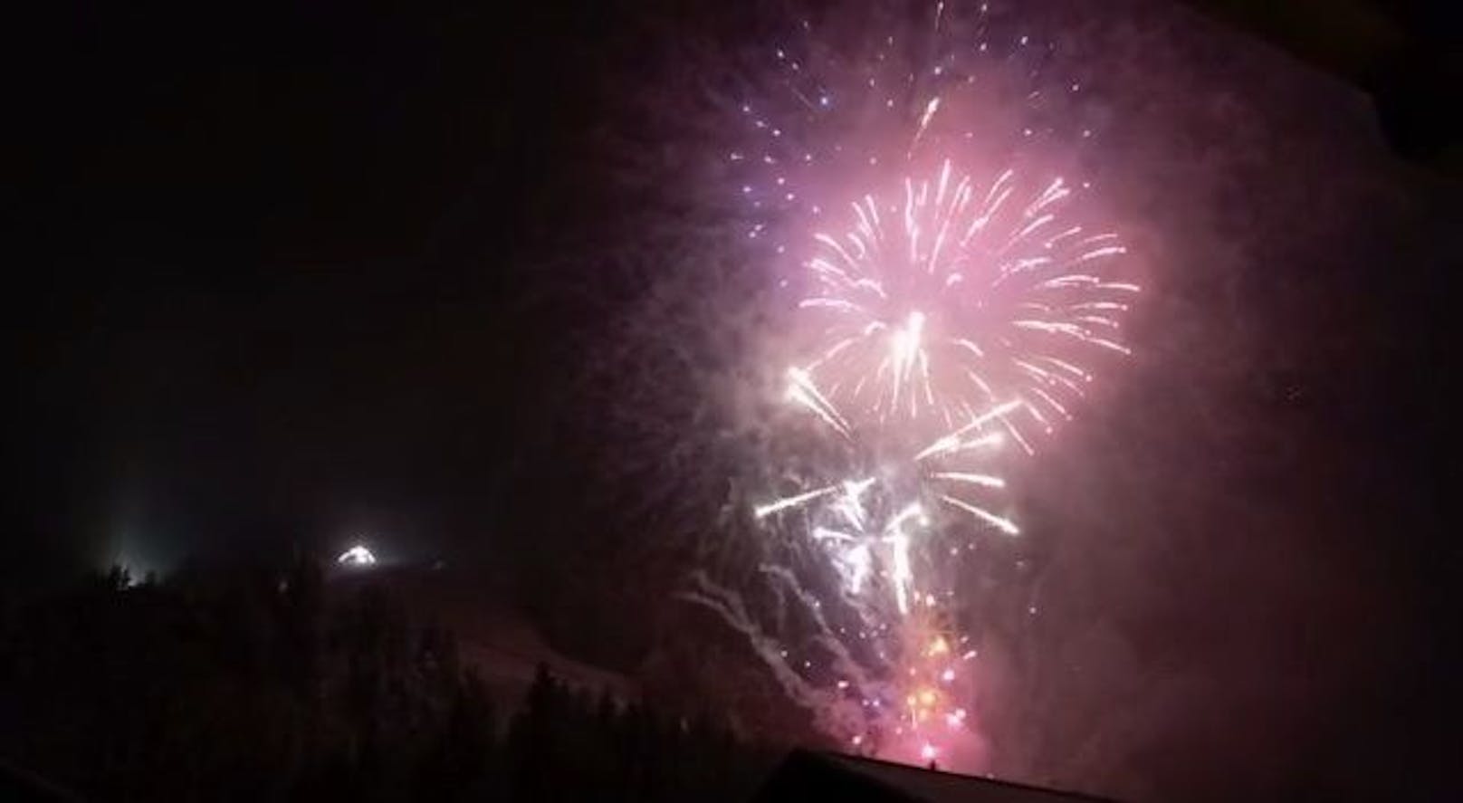 Großes Feuerwerk in Kitzbühel.