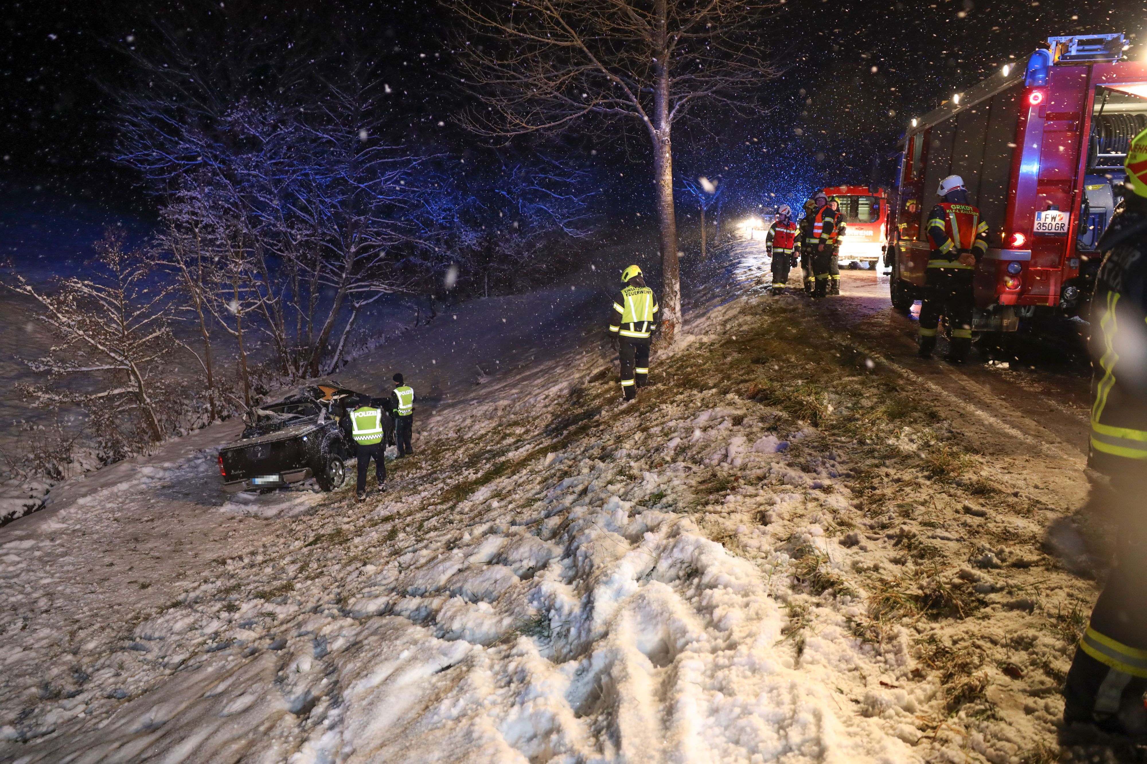 Im Bezirk Grieskirchen kam es Samstagabend zu einem schweren Verkehrsunfall.