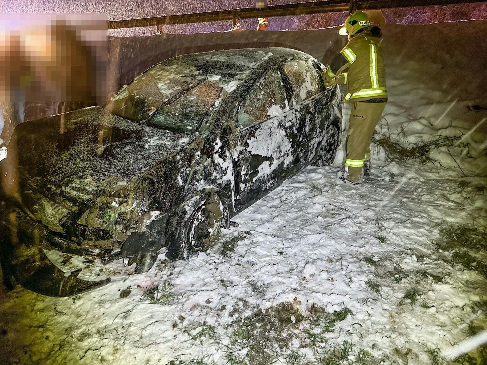Eine Lenkerin verlor bei Winterlichen Verhältnissen die Kontrolle über ihr Fahrzeug.