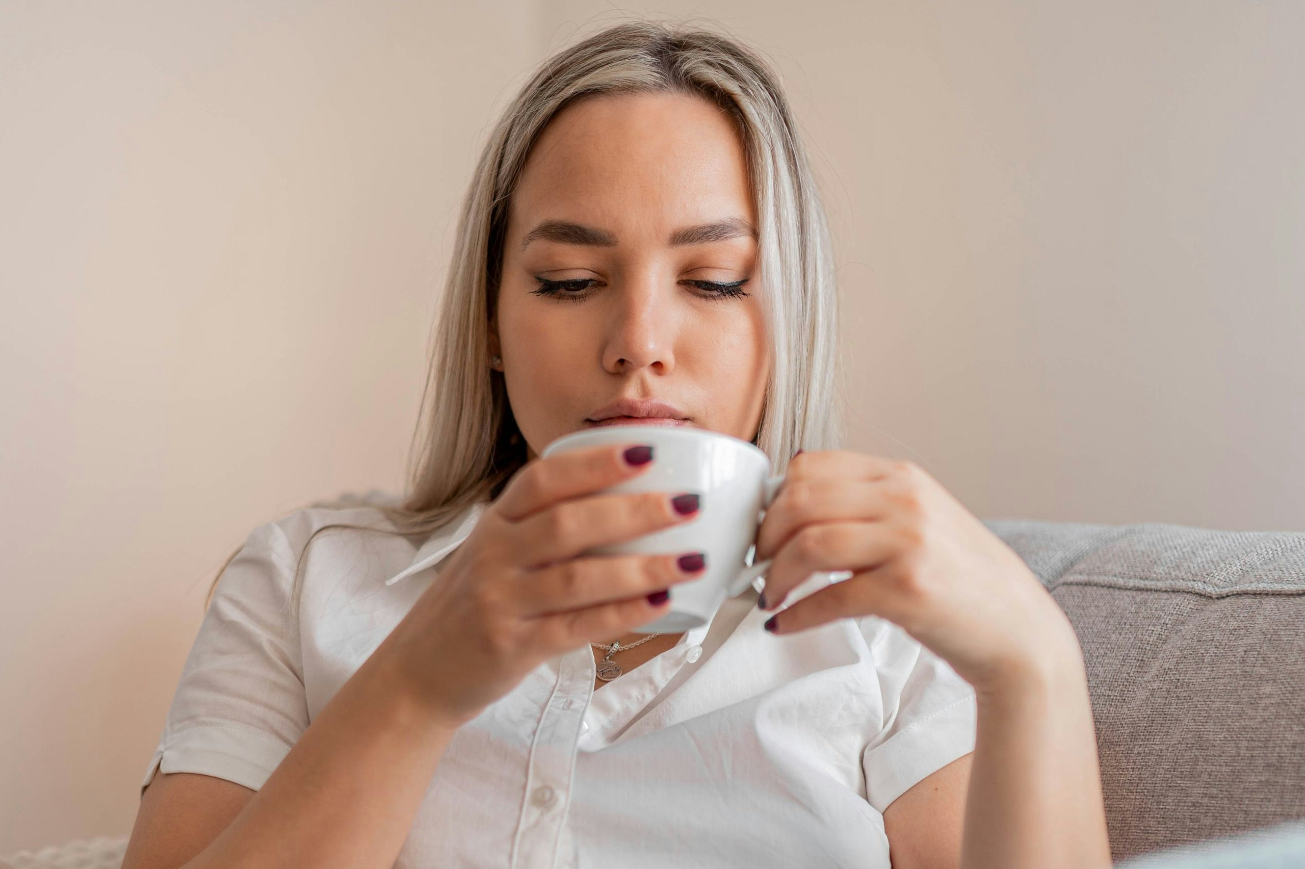 Die 24-Jährige rührte ihren Tee mit einem Löffel, der Milchrückstände aufwies.