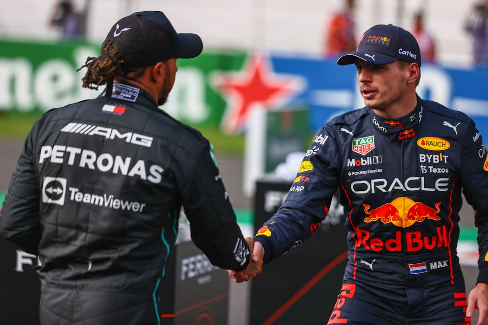 Lewis Hamilton packt über das Verhältnis zu Max Verstappen aus. 