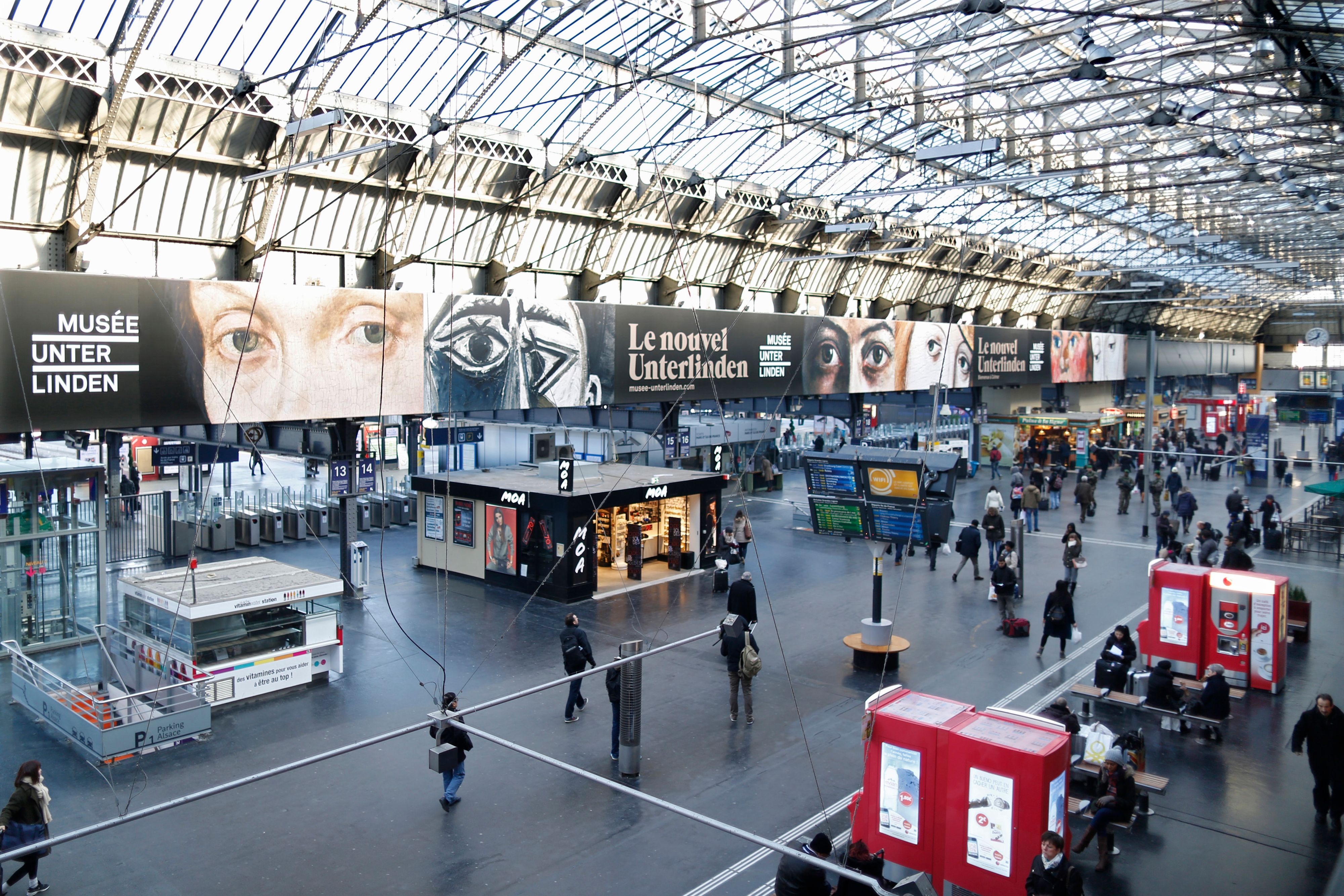 Der französische Bahnhof Gare de l'Est wurde von Brandstiftern lahmgelegt.